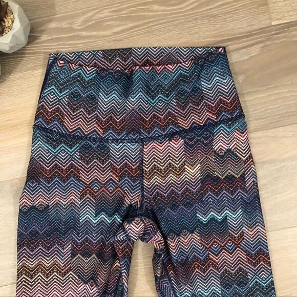 Fabletics High-WaistedâPowerHoldâ7/8âCropsâXS - Picture 3 of 6